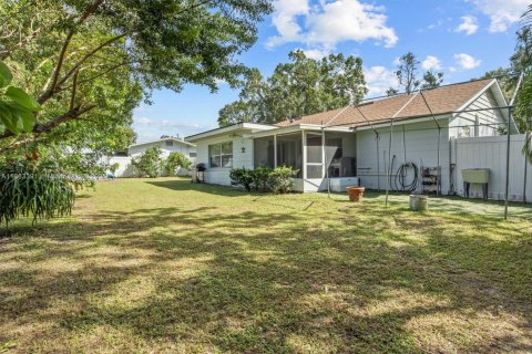 House in Winter Haven, Florida 3 bedrooms № 1978294 - photo 24