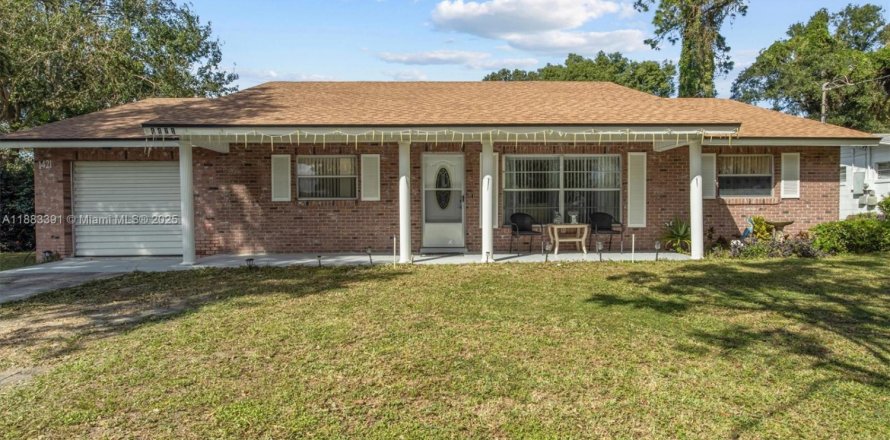 House in Winter Haven, Florida 3 bedrooms № 1978294