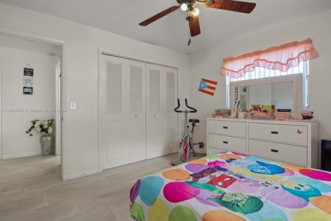 House in Winter Haven, Florida 3 bedrooms № 1978294 - photo 18