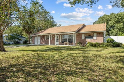 House in Winter Haven, Florida 3 bedrooms № 1978294 - photo 3