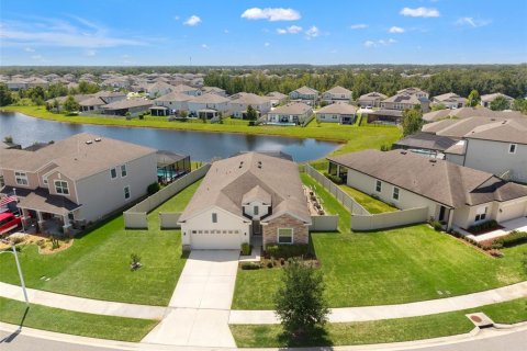 House in Wesley Chapel, Florida 4 bedrooms, 200.76 sq.m. № 2317335