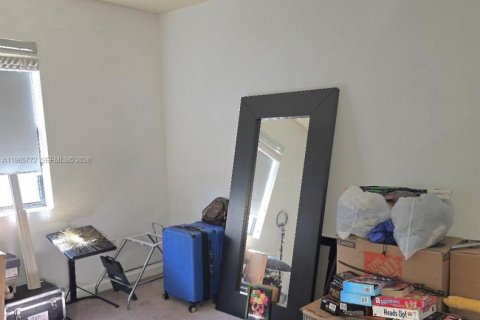 Villa ou maison à louer à Homestead, Floride: 4 chambres, 306.21 m2 № 2029630 - photo 16