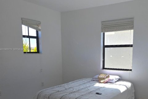 Villa ou maison à louer à Homestead, Floride: 4 chambres, 306.21 m2 № 2029630 - photo 19