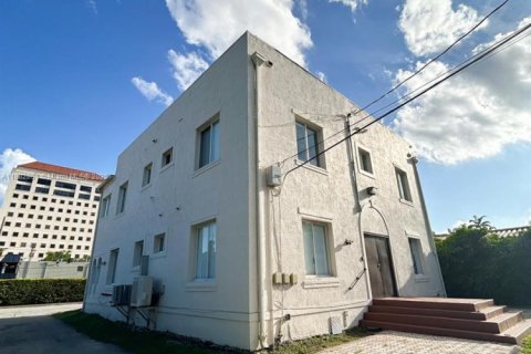 Купить коммерческую недвижимость в Корал-Гейблс, Флорида 317.73м2, № 2089953 - фото 2