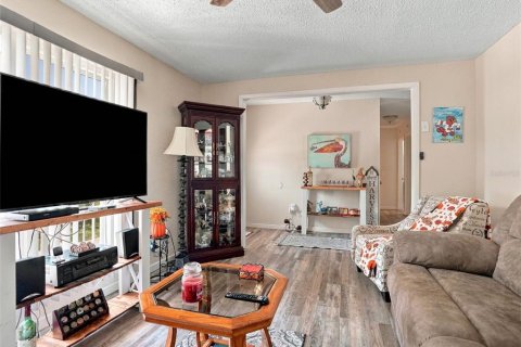 Villa ou maison à vendre à Brooksville, Floride: 3 chambres, 160.54 m2 № 2437305 - photo 4