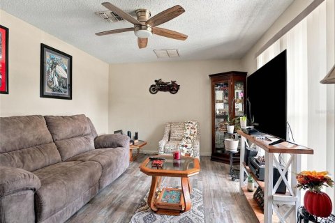 Villa ou maison à vendre à Brooksville, Floride: 3 chambres, 160.54 m2 № 2437305 - photo 15