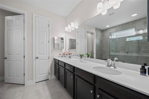 Casa en venta en Windermere, Florida, 4 dormitorios, 227.52 m2 № 1913812 - foto 21