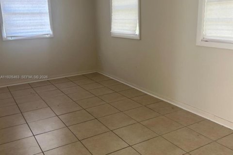 Villa ou maison à louer à Palm Bay, Floride: 2 chambres № 2000015 - photo 8