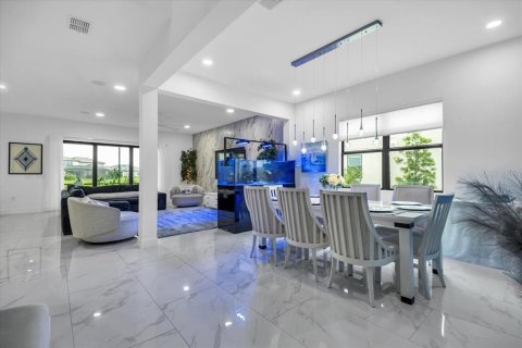 Villa ou maison à vendre à Lakewood Ranch, Floride: 6 chambres, 494.98 m2 № 2221152 - photo 7