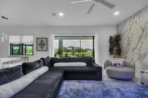 Villa ou maison à vendre à Lakewood Ranch, Floride: 6 chambres, 494.98 m2 № 2221152 - photo 3