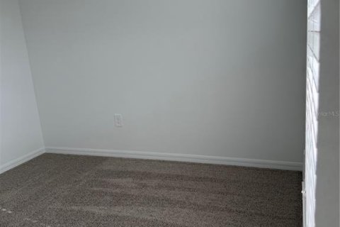 House in Haines City, Florida 4 bedrooms, 139.17 sq.m. № 2231343 - photo 10