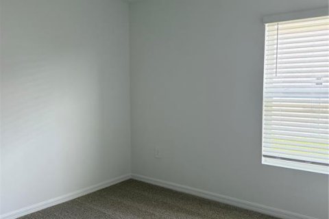 House in Haines City, Florida 4 bedrooms, 139.17 sq.m. № 2231343 - photo 11