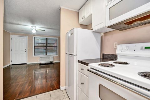 Condominio en alquiler en Orlando, Florida, 24.8 m2 № 1901614 - foto 6