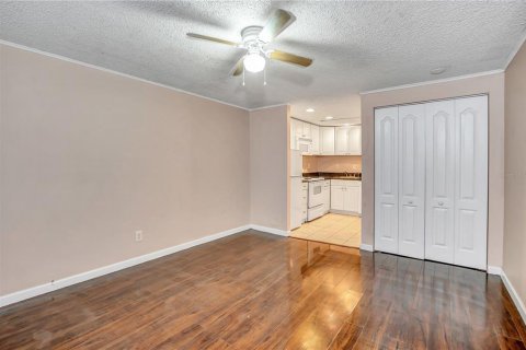 Condo in Orlando, Florida  № 1901614 - photo 2