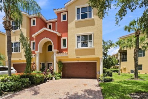 Duplex à Palmetto, Floride 4 chambres, 264.59 m2 № 2272798