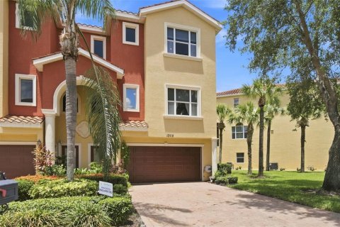 Duplex à vendre à Palmetto, Floride: 4 chambres, 264.59 m2 № 2272798 - photo 3