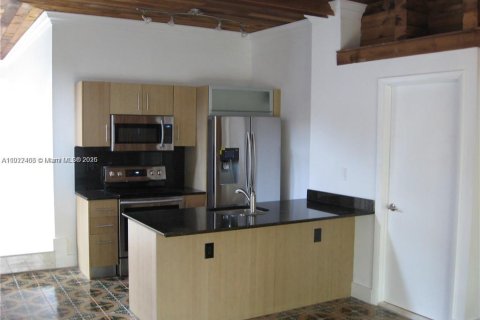 Таунхаус в Майами, Флорида 2 спальни, 185.8м2 № 1977001