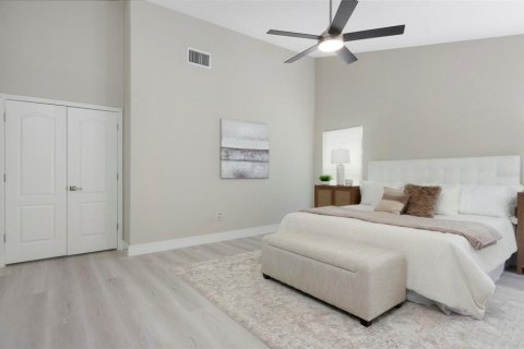 House in Valrico, Florida 5 bedrooms, 281.77 sq.m. № 1898596 - photo 24