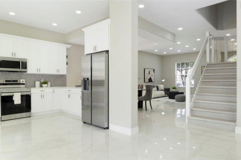 House in Valrico, Florida 5 bedrooms, 281.77 sq.m. № 1898596 - photo 29