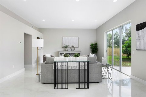 House in Valrico, Florida 5 bedrooms, 281.77 sq.m. № 1898596 - photo 7