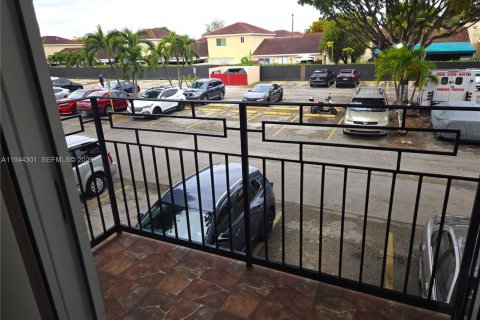 Apartment in Sweetwater, Florida 3 bedrooms, 88.26 sq.m. № 2001485 - photo 9