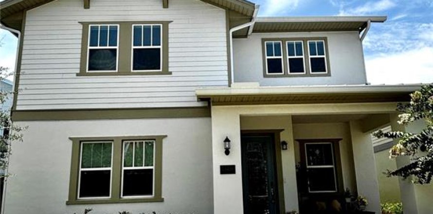 House in Orlando, Florida 4 bedrooms, 272.48 sq.m. № 2208840