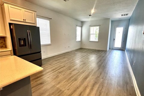 House in Orlando, Florida 4 bedrooms, 272.48 sq.m. № 2208840 - photo 6