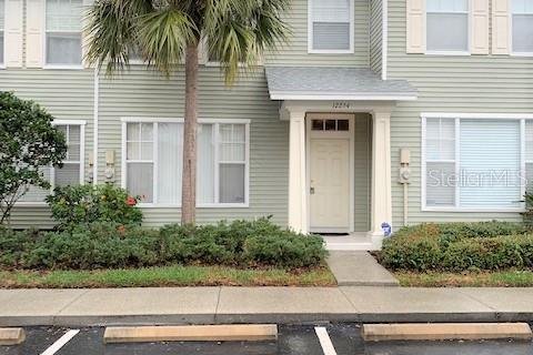 Townhouse in Tampa, Florida 2 bedrooms, 105.35 sq.m. № 1828011 - photo 1