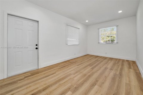 Villa ou maison à vendre à Fort Lauderdale, Floride: 4 chambres, 128.58 m2 № 1999405 - photo 17