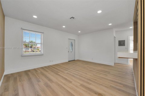 Villa ou maison à vendre à Fort Lauderdale, Floride: 4 chambres, 128.58 m2 № 1999405 - photo 5