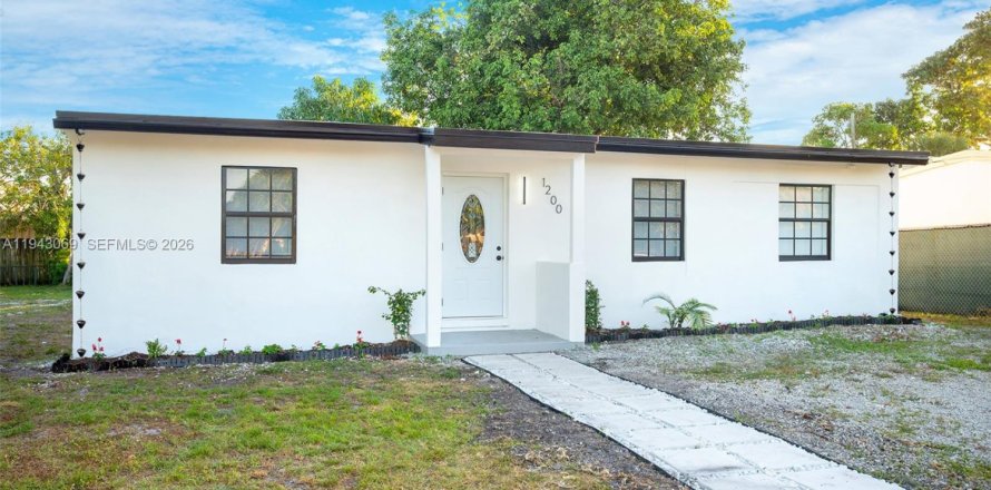 Villa ou maison à Fort Lauderdale, Floride 4 chambres, 128.58 m2 № 1999405