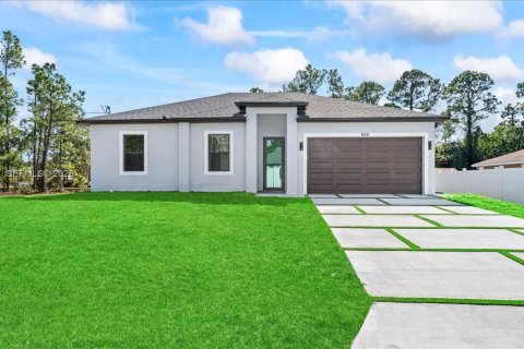 Villa ou maison à vendre à Lehigh Acres, Floride: 3 chambres, 117.99 m2 № 1989592 - photo 1