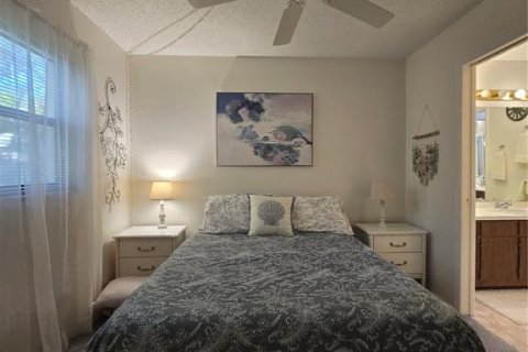 Condo in Fort Myers, Florida, 3 bedrooms  № 2216446 - photo 9