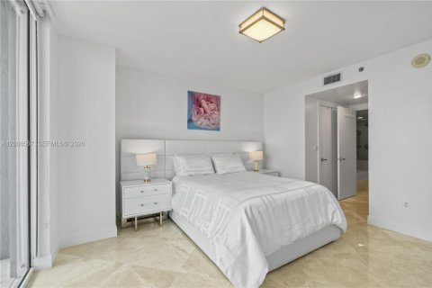 Condo in Miami, Florida, 3 bedrooms № 2145691 - photo 27