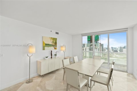 Condo in Miami, Florida, 3 bedrooms № 2145691 - photo 8
