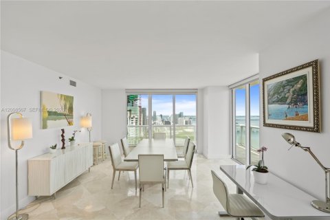 Condo in Miami, Florida, 3 bedrooms № 2145691 - photo 12