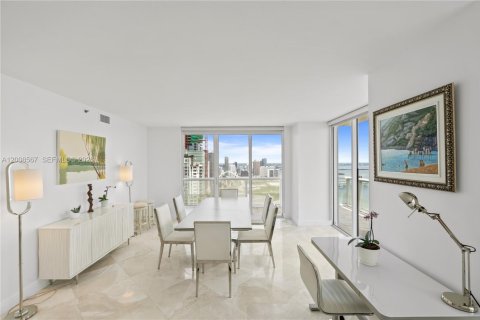 Condo in Miami, Florida, 3 bedrooms № 2145691 - photo 9