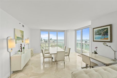 Condo in Miami, Florida, 3 bedrooms № 2145691 - photo 6