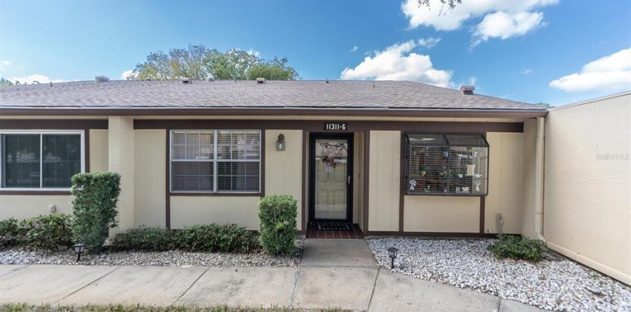 Condominio en Port Richey, Florida, 2 dormitorios  № 1885964
