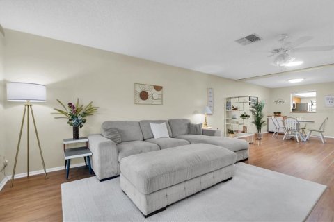 Condominio en venta en Port Richey, Florida, 2 dormitorios, 112.41 m2 № 1885964 - foto 7