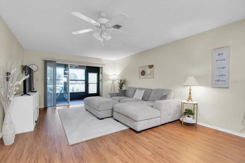 Condominio en venta en Port Richey, Florida, 2 dormitorios, 112.41 m2 № 1885964 - foto 2