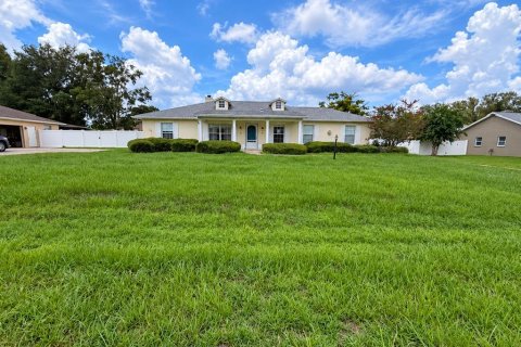 Villa ou maison à Ocala, Floride 3 chambres, 141.58 m2 № 2399356