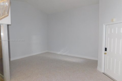 House in Miramar, Florida 3 bedrooms, 130.25 sq.m. № 1969191 - photo 24