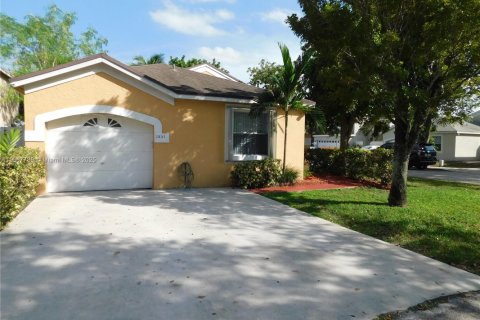 House in Miramar, Florida 3 bedrooms, 130.25 sq.m. № 1969191
