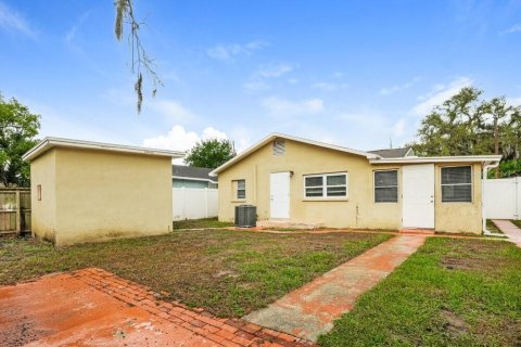 Villa ou maison à louer à Tampa, Floride: 3 chambres, 103.59 m2 № 2117100 - photo 16