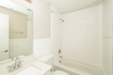 Villa ou maison à louer à Tampa, Floride: 3 chambres, 103.59 m2 № 2117100 - photo 15