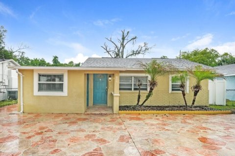 Villa ou maison à Tampa, Floride 3 chambres, 103.59 m2 № 2117100