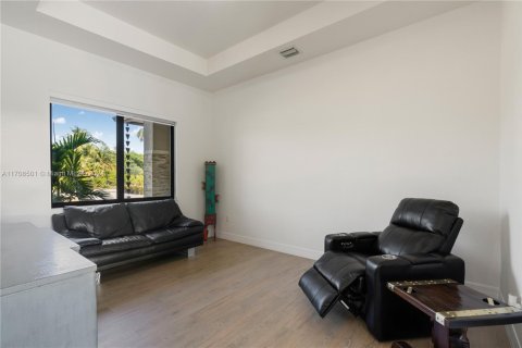 Купить виллу или дом в Хомстед, Флорида 15 комнат, 299.05м2, № 1461723 - фото 11