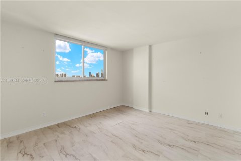 Condominio en venta en North Miami Beach, Florida, 2 dormitorios, 103.12 m2 № 2032626 - foto 22