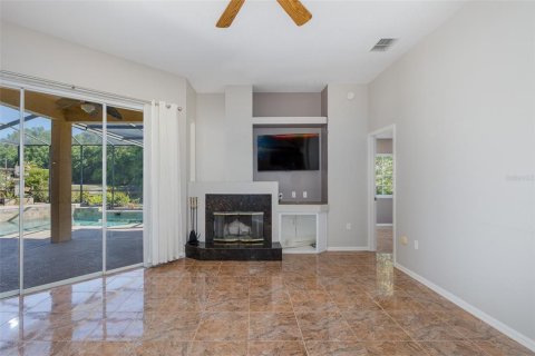House in New Port Richey, Florida 4 bedrooms, 193.42 sq.m. № 2149908 - photo 22